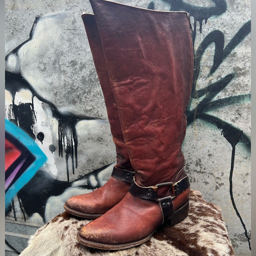 FREEBIRD PHILLY Tall Harness Boots in Distressed Rust Cowgirl - Picture 4 of 16